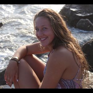 Meet your Posher, Adison